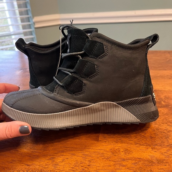 New Sorel Out N About Waterproof black lace up boot size 6 - Picture 7 of 13